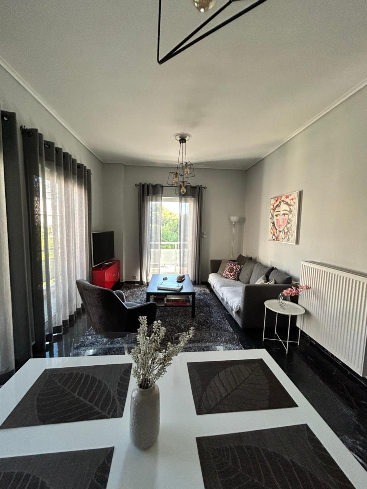 Beautiful Apartment Next To Metro Station Athén Kültér fotó
